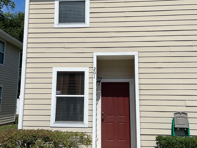 1710 NW 7th St — Photo 1