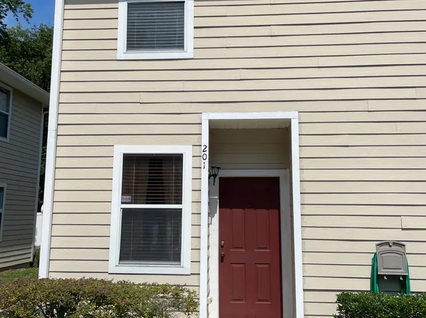 1710 NW 7th St, Gainesville, FL 32609
