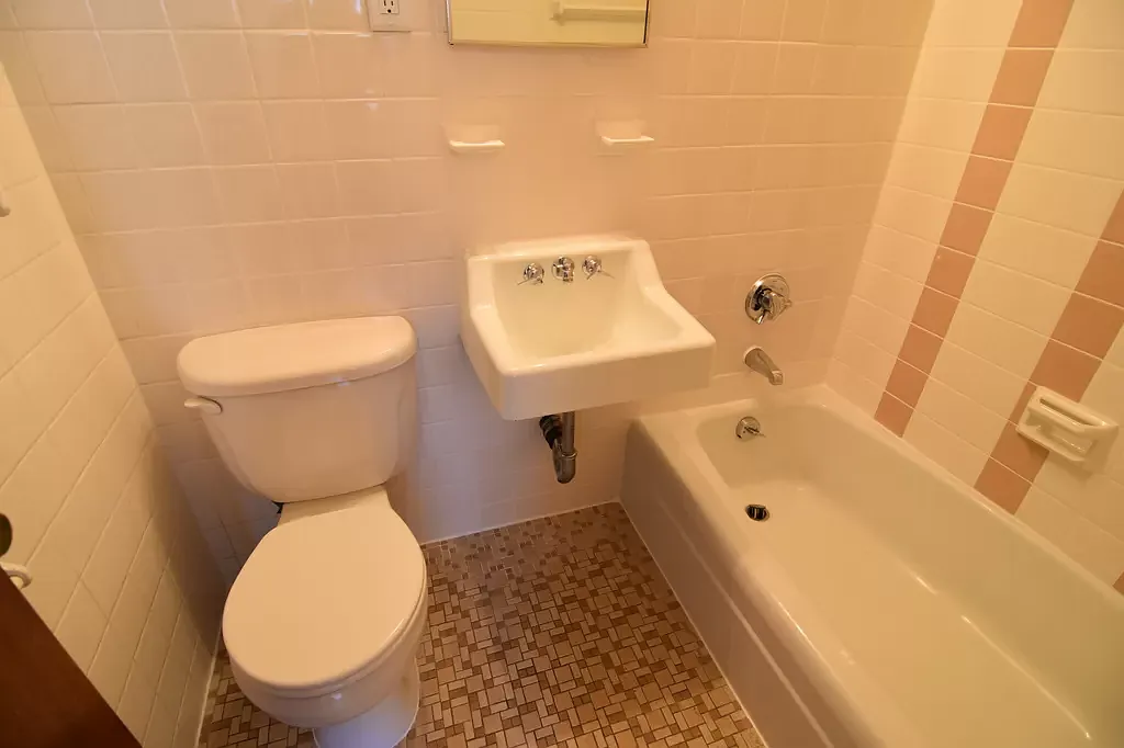 1 bed, $2,000 — Photo 4