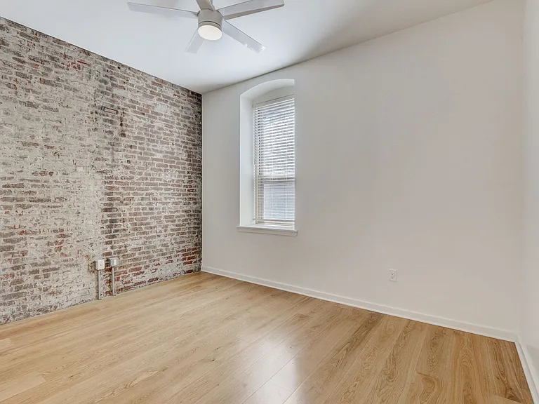 Franklin House Apartments — Photo 7