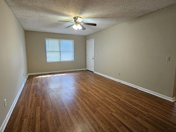 3rd image of 125 Canty Ln #A