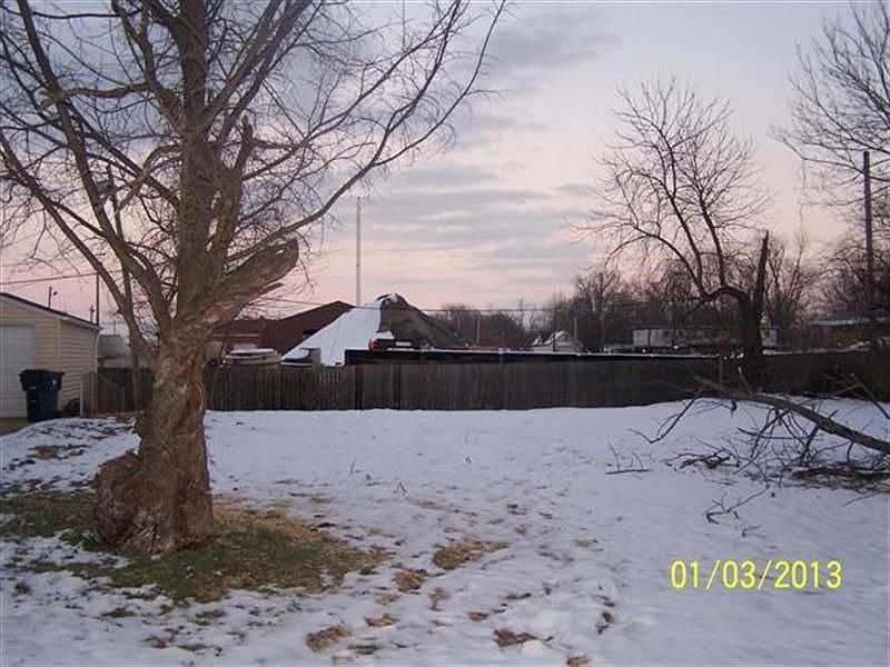 2nd image of 804 N 39th St