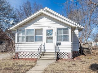 2328 Lyon St, Des Moines, IA 50317