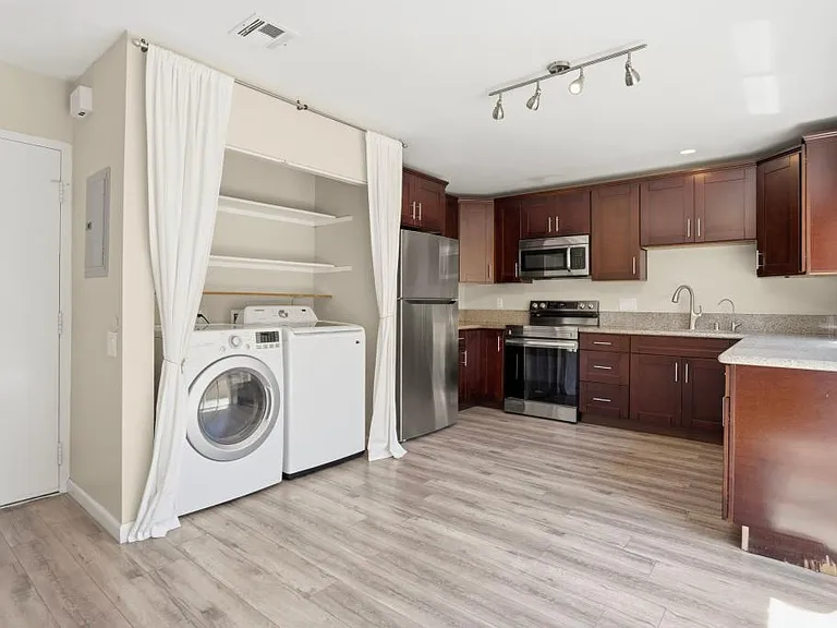 8879 Hillery Dr — Photo 6