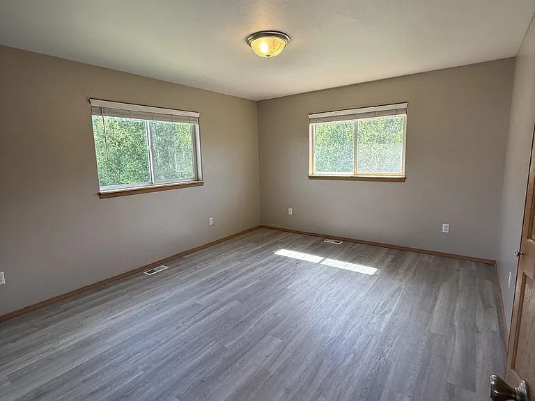 335 N Roy Cir — Photo 7