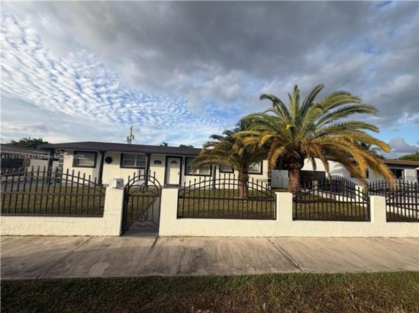 1311 NW 176th Miami Gdns