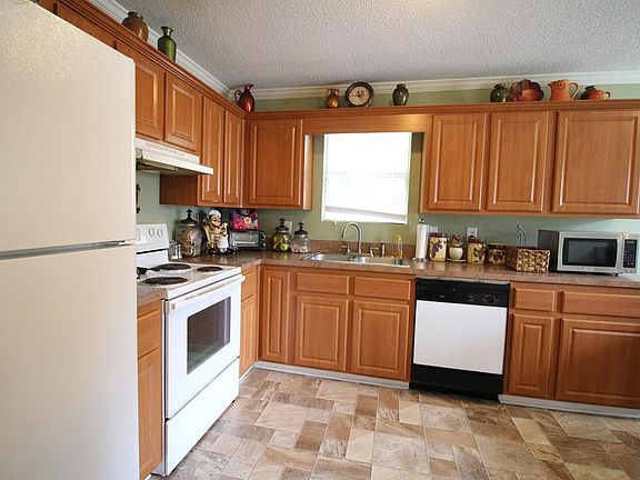 5th image of 1005 W Willowick Dr