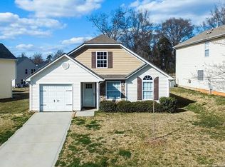 6200 Summerour Pl, Charlotte, NC 28214