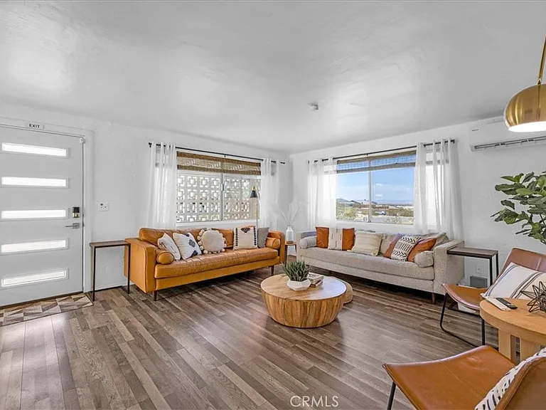 5749 Halsey Ave — Photo 8