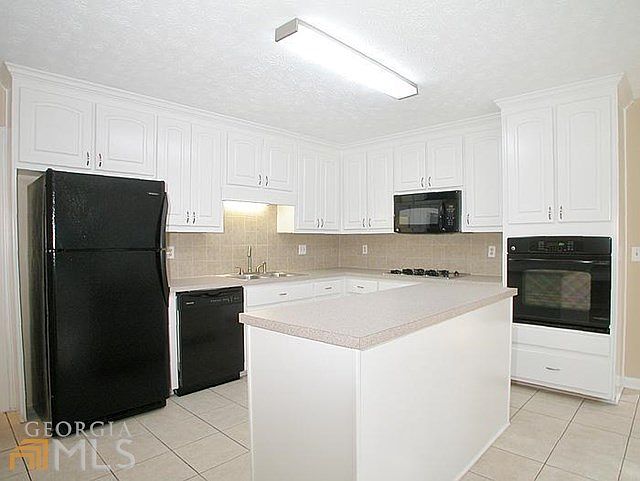 1st image of 525 Silver Pine Trl