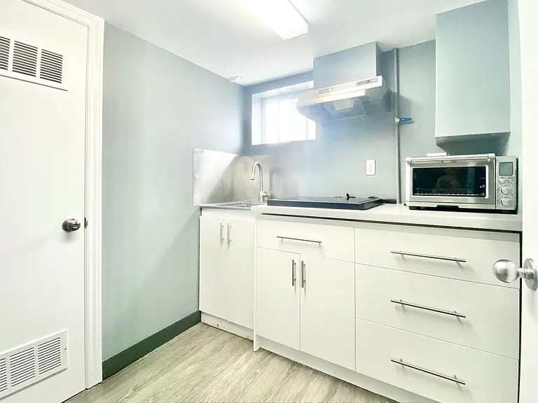 78 Huntington Ave #BASEMENT — Photo 2