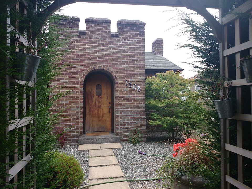 1st image of 3208 Whalley Pl W