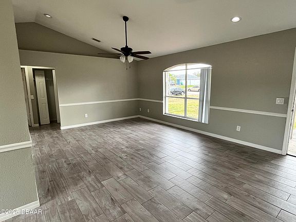 4th image of 2870 Chalmer St