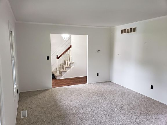 4th image of 1824 Manchester Dr