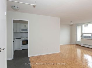 6200 Bathurst St #1102, Toronto, ON M2R 2A3
