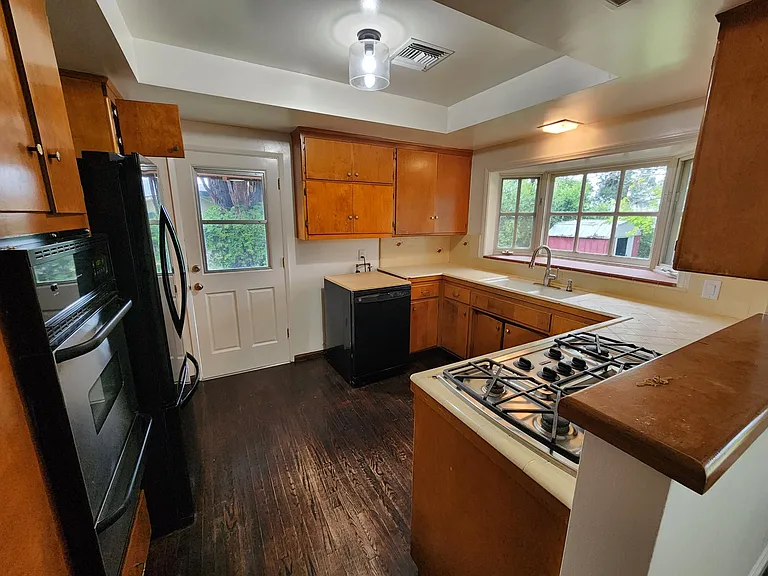 4131 Aralia Rd — Photo 9