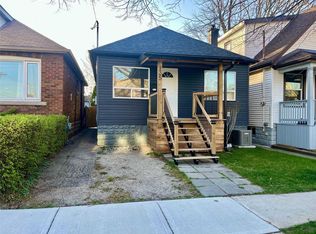 135 Tragina Ave N, Hamilton, ON L8H5C7