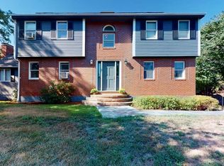 27 Ironwood St, Billerica, MA 01821
