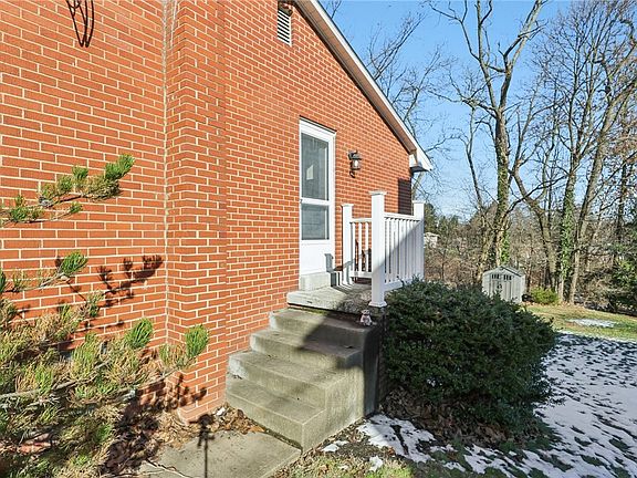 4th image of 108 Shippen Dr