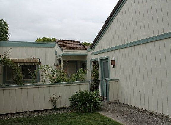 2nd image of 6079 Montgomery Ct