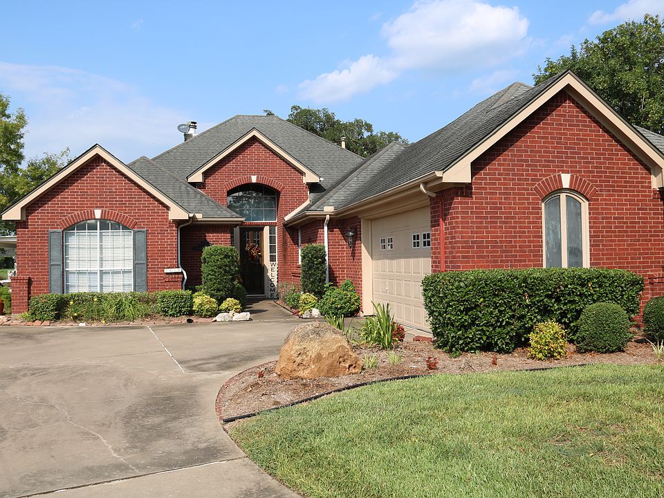 1st image of 2578 Pinehurst Dr