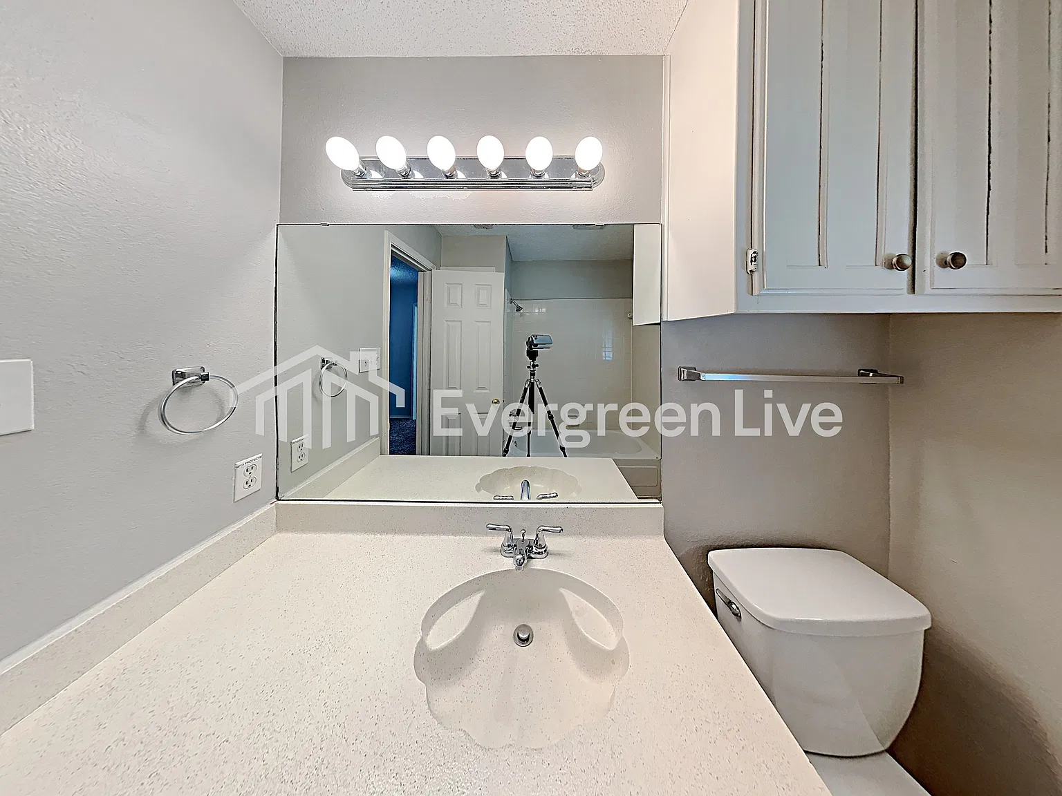 4 bed, 2.0 bath, 1585 sqft, $1,995 — Photo 4