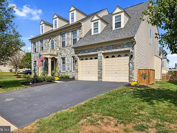 2nd image of 14425 Broadwinged Dr