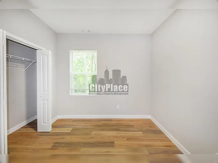 1722 Ingram St #B — Photo 12
