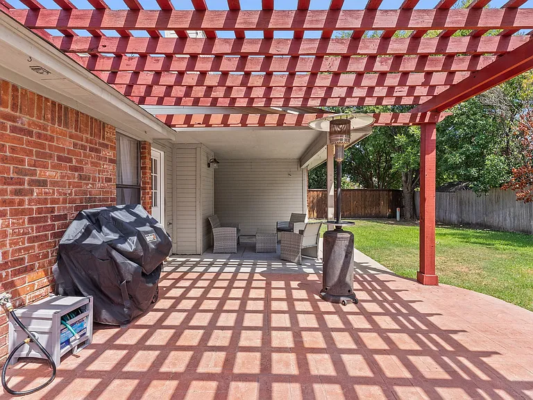 19 Alamosa Dr — Photo 5