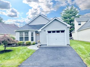 11 Jasmine Ln, Freehold, NJ 07728