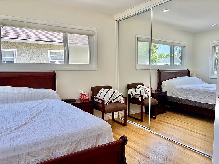 4506 Bakman Ave — Photo 27