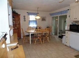 25 Yoke Rd, Bridgewater, MA 02324