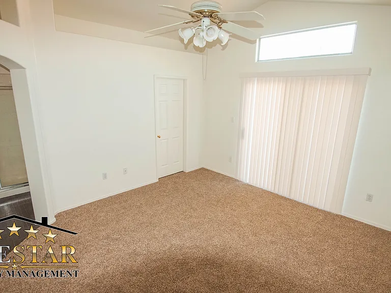 4938 Shorebird Dr — Photo 47