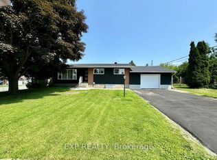 44 Sherry Ln, Ottawa, ON K2G3L8