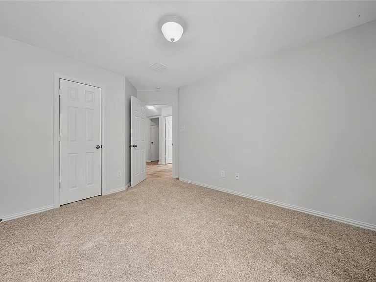 14 Beauty Bower Pl — Photo 30