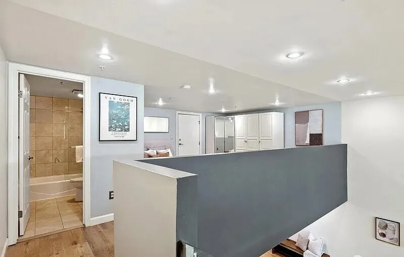 1 bed, 2.0 bath, 1460 sqft, $3,900 — Photo 4