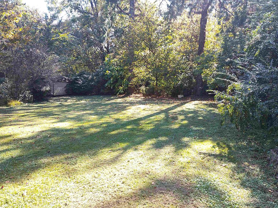 2nd image of 799 Lydgate Rd