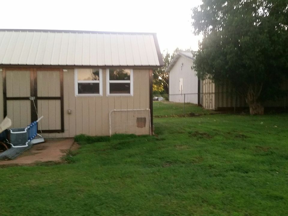 2nd image of 712 B St