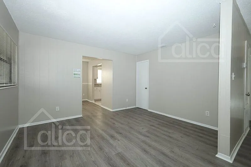 3 bed, 2.0 bath, 1452 sqft, $2,125 — Photo 4