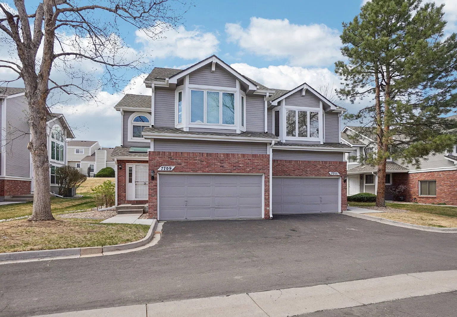2 bed, 3.5 bath, 2372 sqft, $2,950 — Photo 2