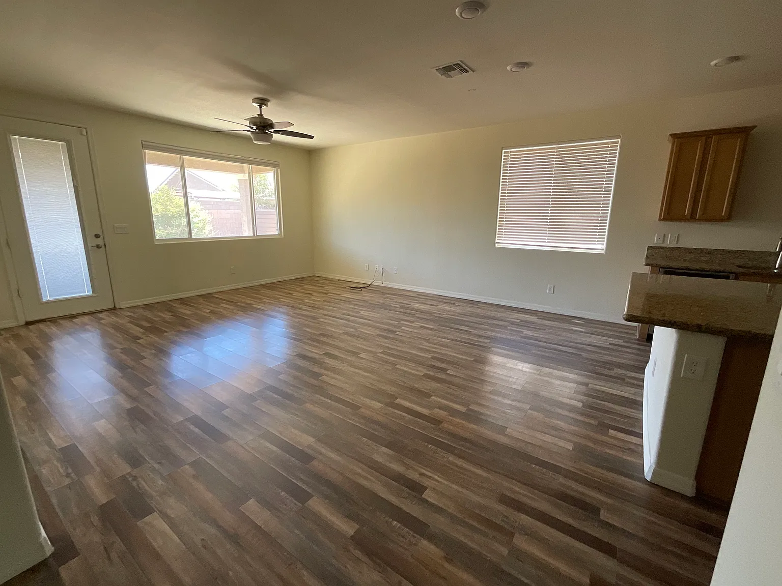 3 bed, 1617 sqft, $1,899 — Photo 3