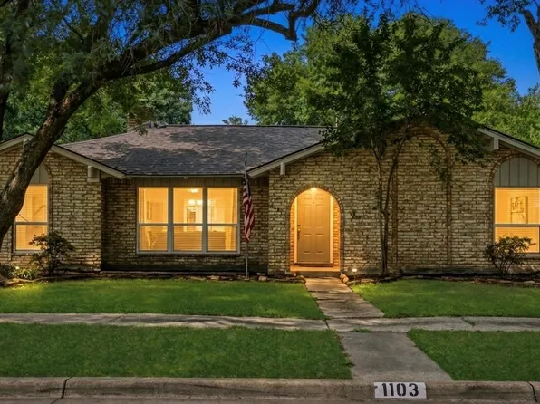 1103 Baymeadow Dr, Houston, TX 77062