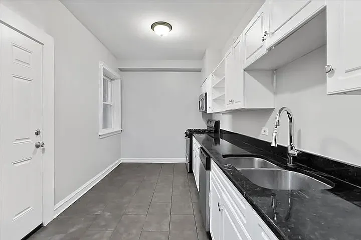 2119 N Campbell Ave #3F — Photo 4