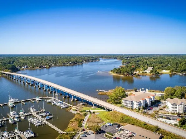 300 Midyette Street #B-10, Oriental, NC 28571
