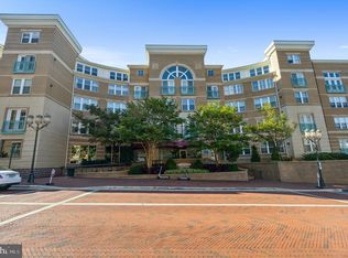 12001 Market St APT 327, Reston, VA 20190