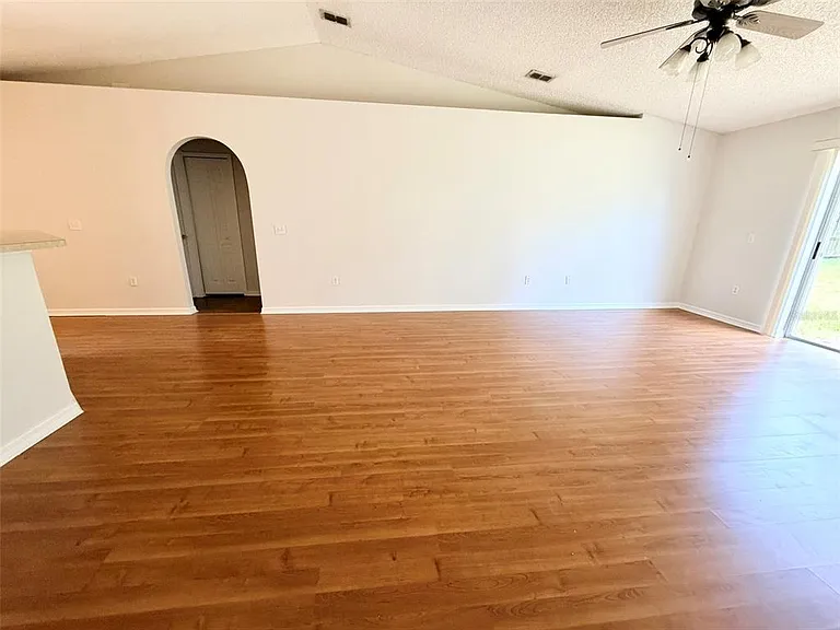 602 Sun Bluff Ln — Photo 12