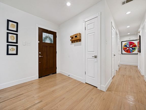 4th image of 10521 Evangeline Way