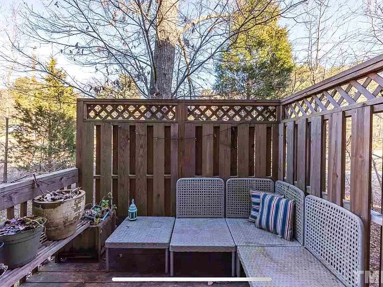 1649 Holly Grove Way — Photo 6