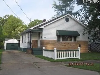 1416 Maxwell Ave NW photo 1
