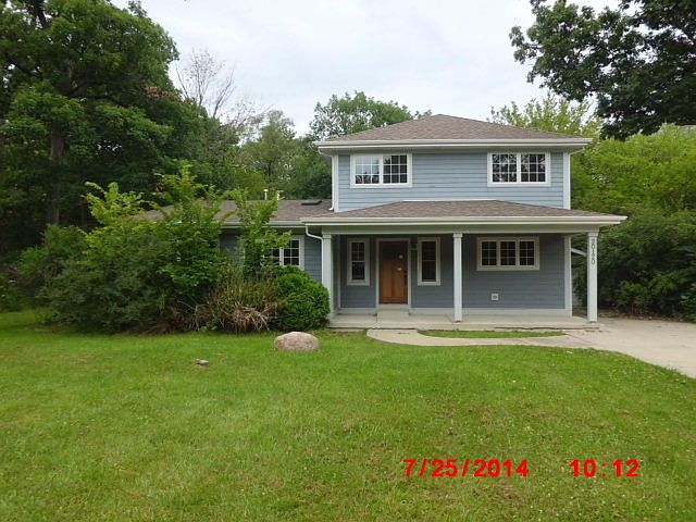 1st image of 20120 N Woodland Cir